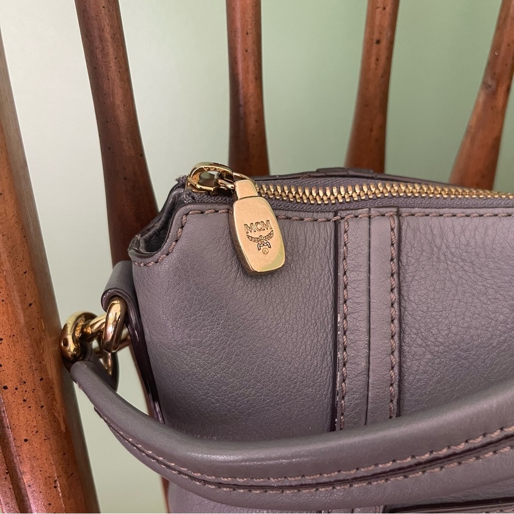 MCM Munchen K 1335 Gray Shoulder Bag Solid Leather Zip Flap - Picture 12 of 12